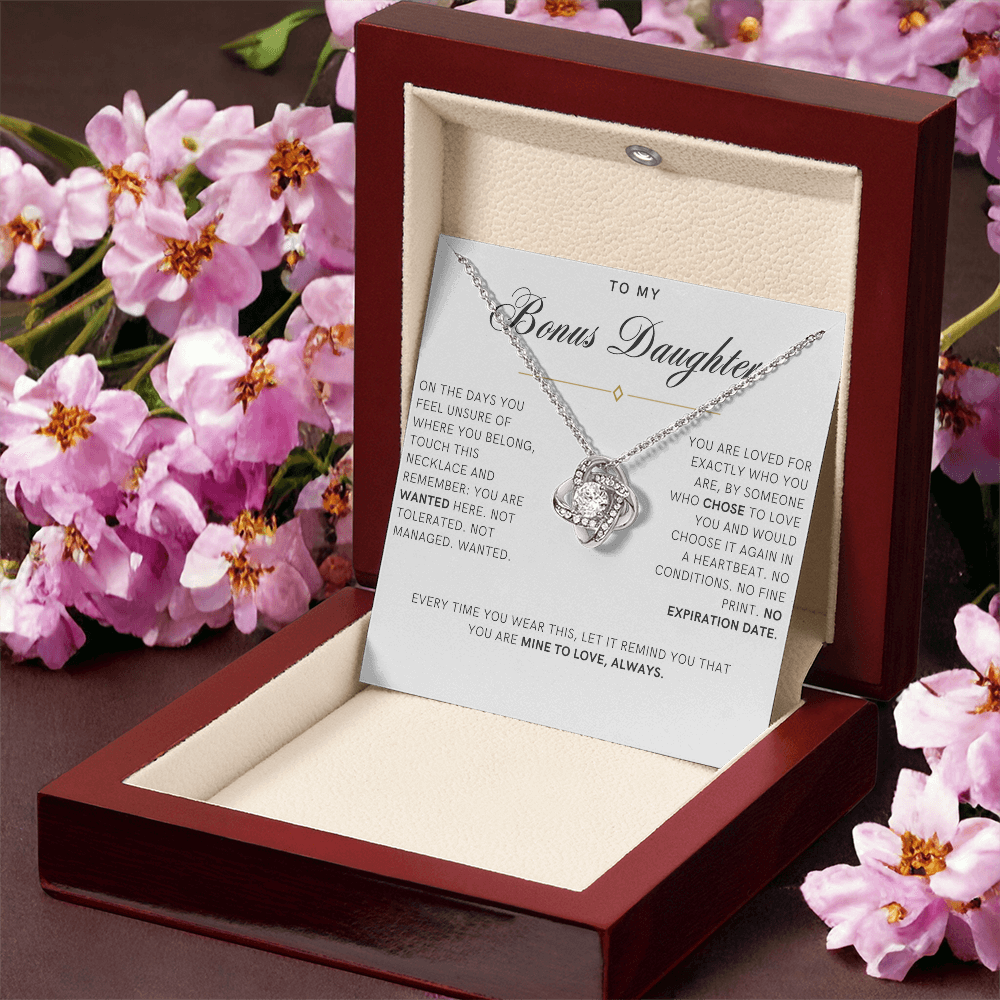 Bonus Daughter Love Knot Necklace, Wanted Message Card